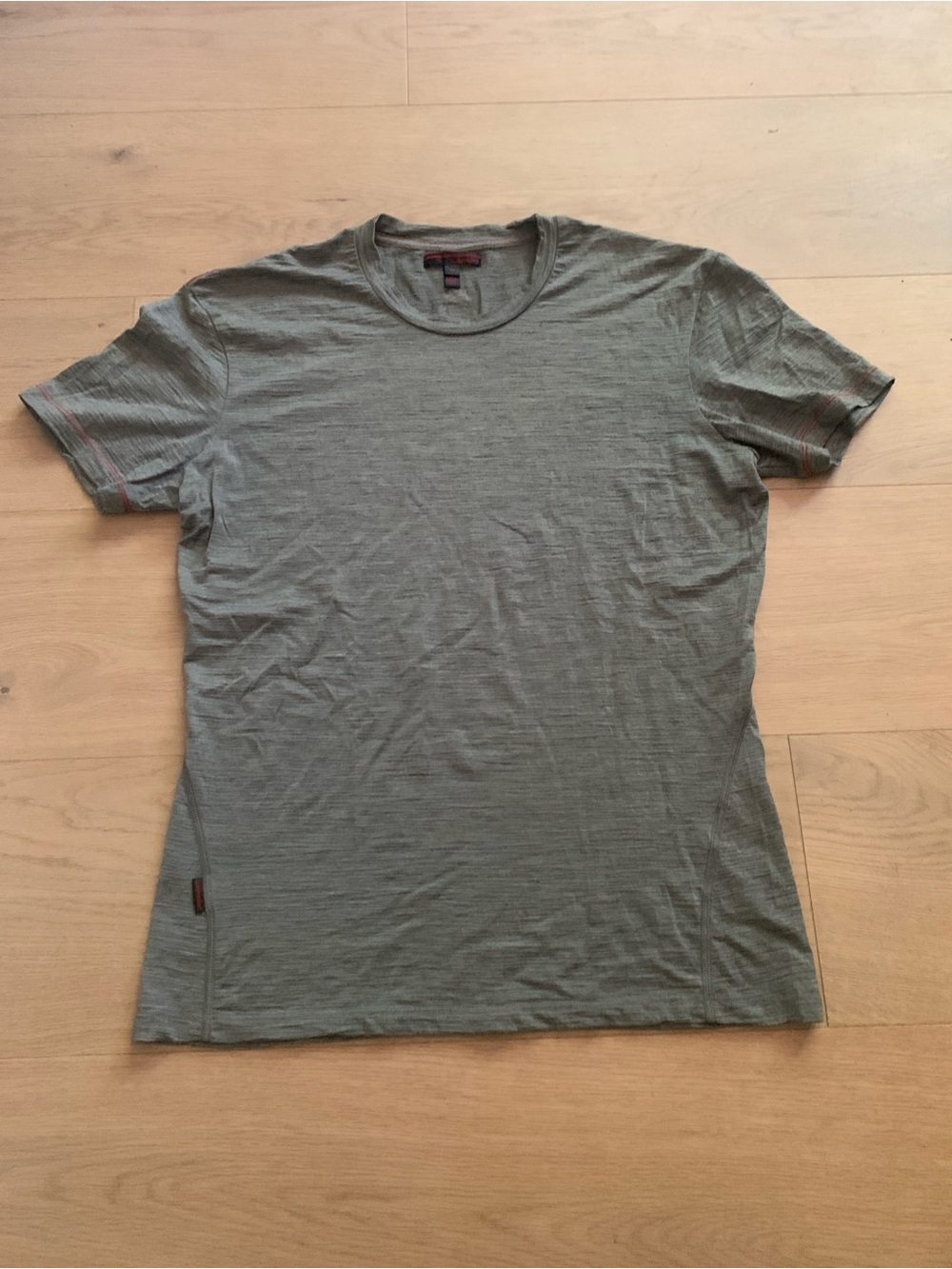 Icebreaker Merino lightweight 150 Mens M Crew Neck Shirt Outdoor Running Camping - Picture 3 of 9